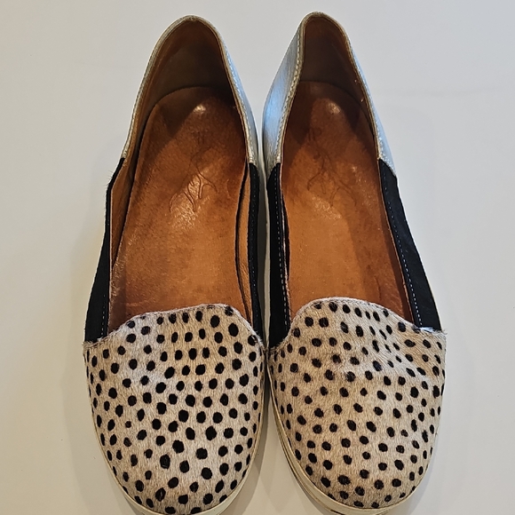 Elk Two-Tone Leopard-Spot Slip-On Flats in Black and Tan Size 9.5 WOMEN'S EU 40 - Picture 2 of 8